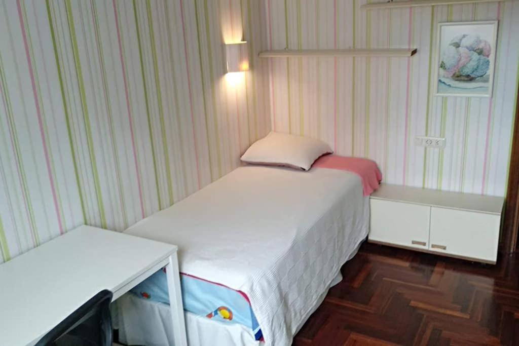 Vivienda 3 Dormitorios Zona Balaidos-Pza. America Vigo Exterior foto